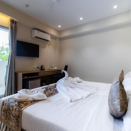 Hotel Flora Malé Extérieur photo