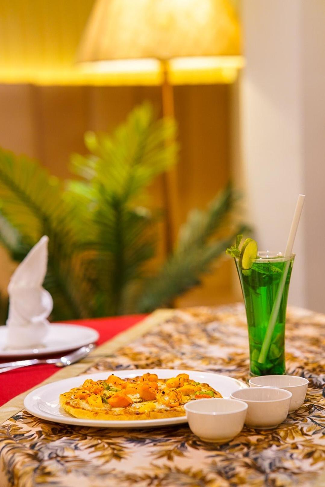Hotel Flora Malé Extérieur photo