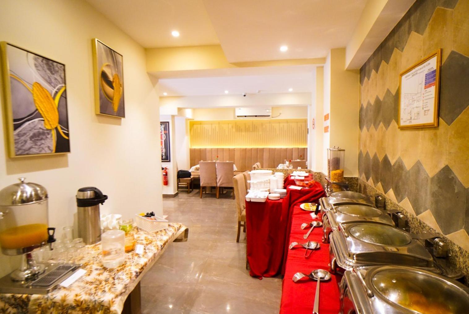 Hotel Flora Malé Extérieur photo