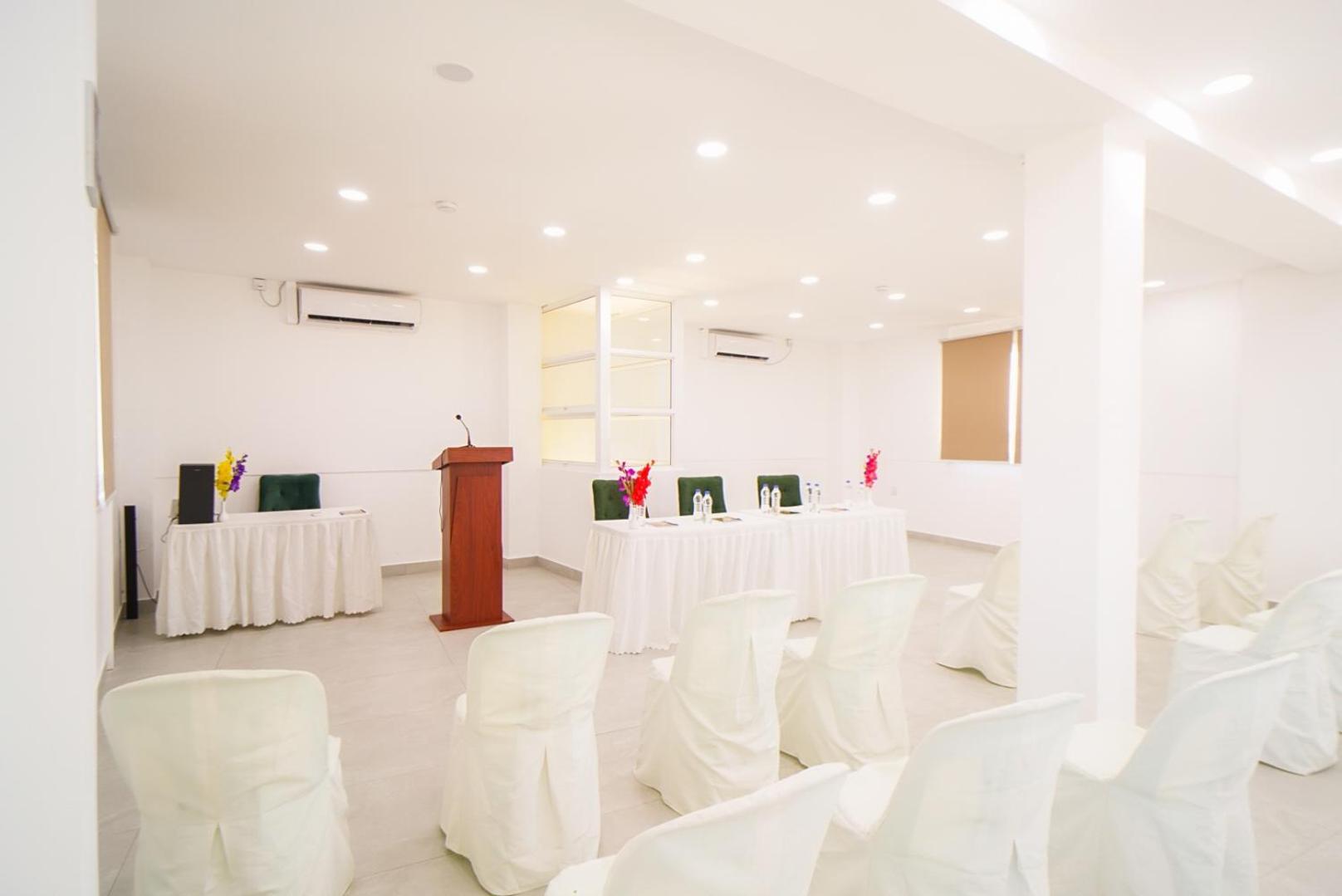 Hotel Flora Malé Extérieur photo