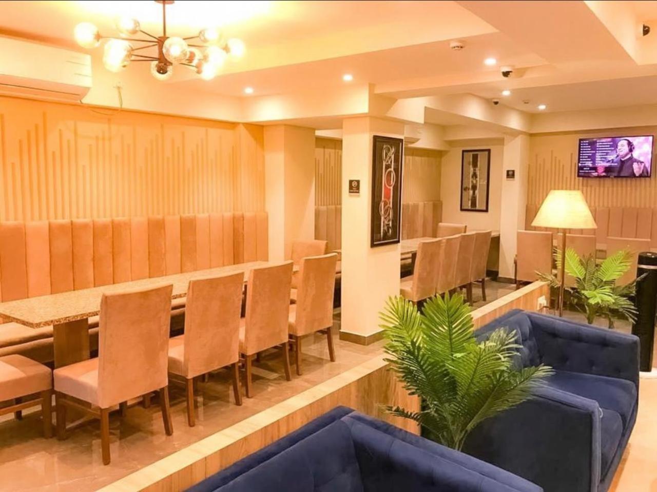 Hotel Flora Malé Extérieur photo