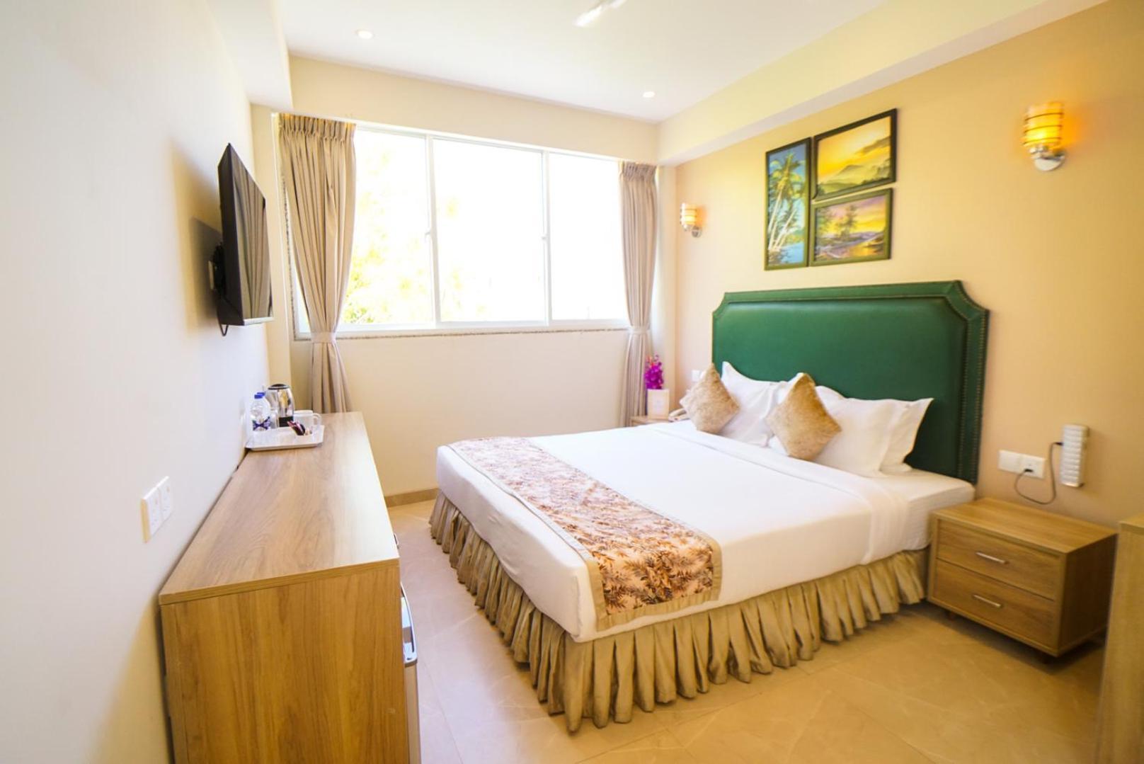 Hotel Flora Malé Extérieur photo